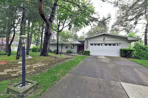 2158 Belding Ct, Okemos, MI 48864 photo 3