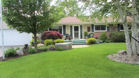 6705 Lansdown Dr, Dimondale, MI 48821 photo 1