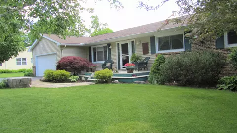 6705 Lansdown Dr, Dimondale, MI 48821 photo 3