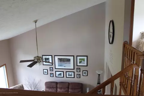 3668 Danbridge Dr, Lansing, MI 48906 photo 7