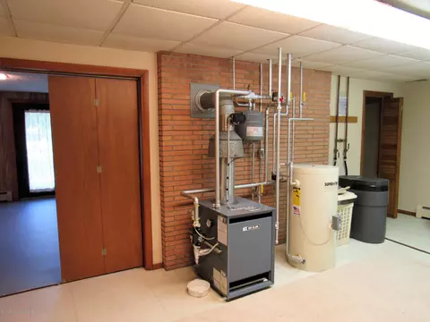 8834 W Howe Rd, Eagle, MI 48822 photo 18
