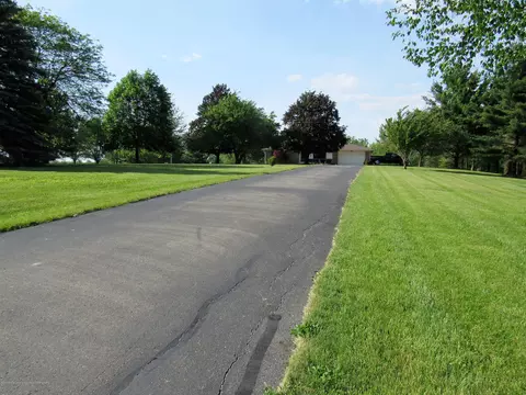 8834 W Howe Rd, Eagle, MI 48822 photo 2