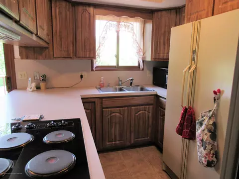 8834 W Howe Rd, Eagle, MI 48822 photo 9