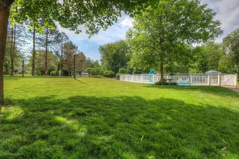407 W Dill Dr, Dewitt, MI 48820 photo 25