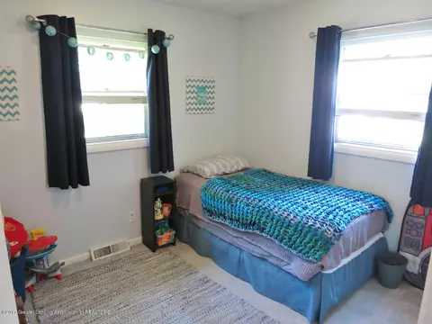 803 E Mcconnell St, Saint Johns, MI 48879 photo 15