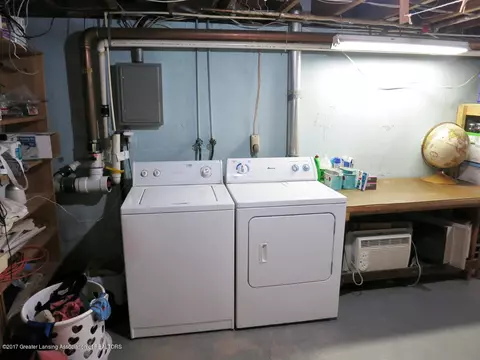 803 E Mcconnell St, Saint Johns, MI 48879 photo 18