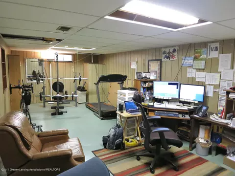 803 E Mcconnell St, Saint Johns, MI 48879 photo 17