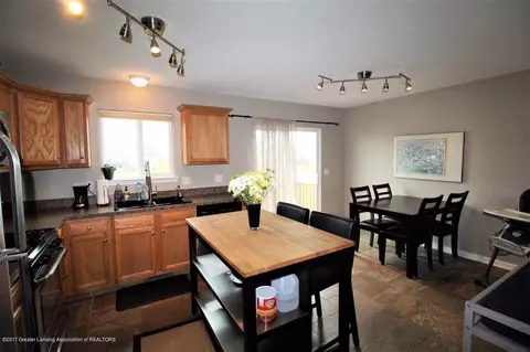 242 Ware St, Mason, MI 48854 photo 9