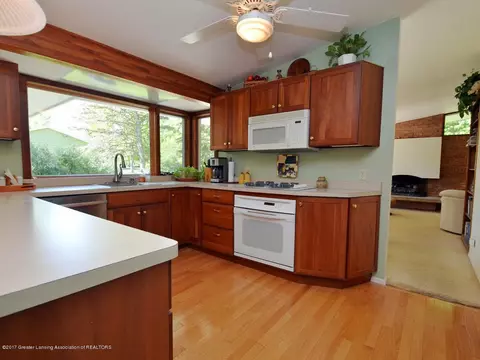 4364 Arbor Dr, Okemos, MI 48864 photo 12