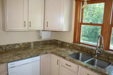 5660 Cade St, Haslett, MI 48840 photo 8