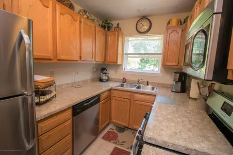319 E Potter Ave, Lansing, MI 48910 photo 8