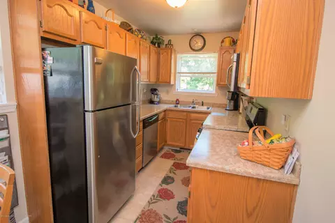 319 E Potter Ave, Lansing, MI 48910 photo 9
