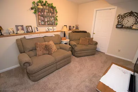 319 E Potter Ave, Lansing, MI 48910 photo 22