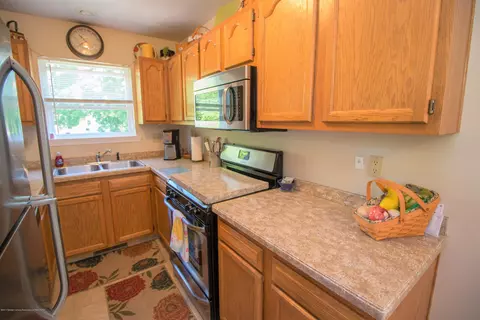 319 E Potter Ave, Lansing, MI 48910 photo 7