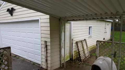 6528 Cooper Rd, Lansing, MI 48911 photo 11