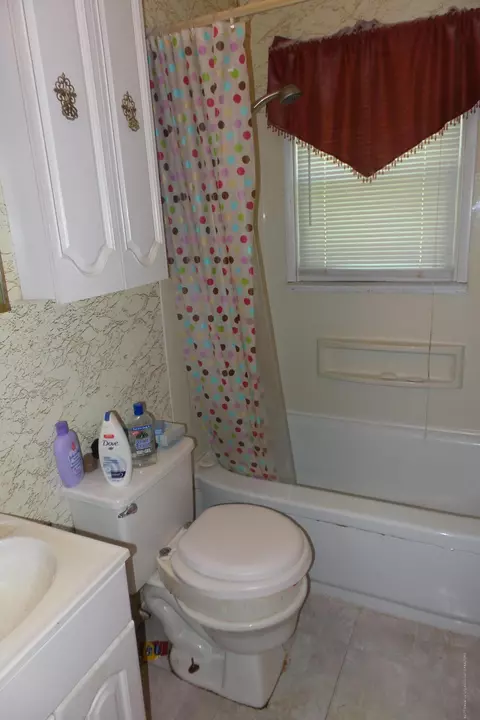 6528 Cooper Rd, Lansing, MI 48911 photo 8