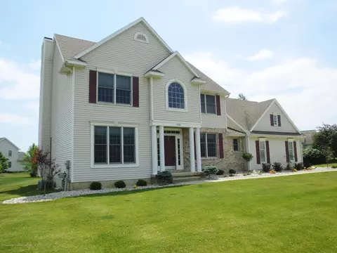 11661 Hidden Ridge Dr, Dewitt, MI 48820 photo 2
