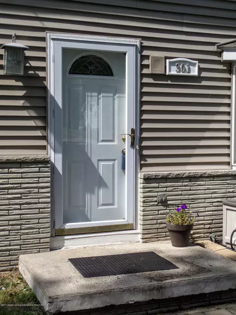 301 E Northrup St, Lansing, MI 48911 photo 2