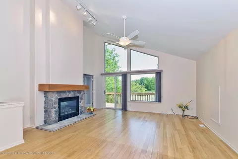 7933 Ashbrook Dr, Haslett, MI 48840 photo 4