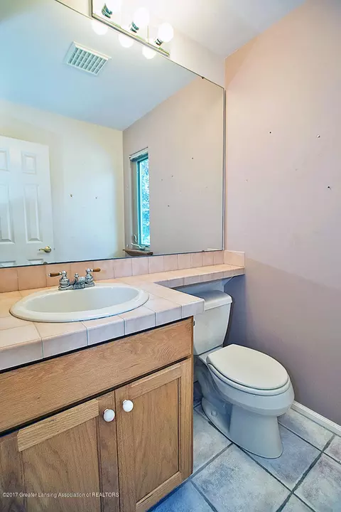 7933 Ashbrook Dr, Haslett, MI 48840 photo 17