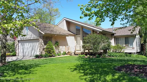 7933 Ashbrook Dr, Haslett, MI 48840 photo 1