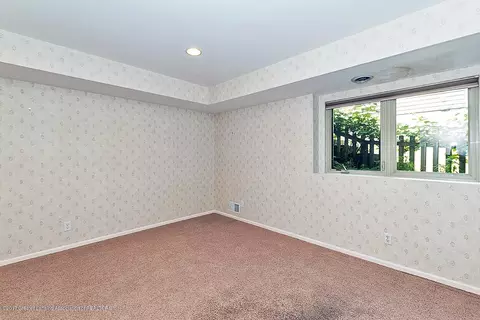 7933 Ashbrook Dr, Haslett, MI 48840 photo 22