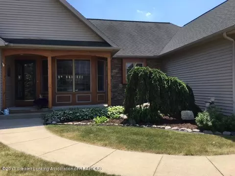 317 W Rolfe St, Perry, MI 48872 photo 2