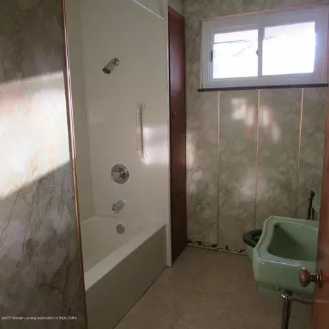 685 N Cedar Rd, Mason, MI 48854 photo 14
