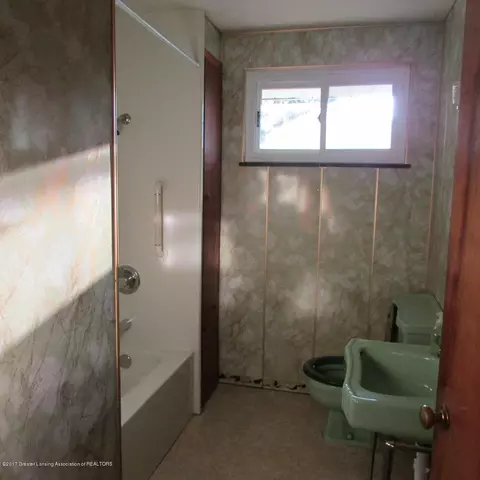 685 N Cedar Rd, Mason, MI 48854 photo 13