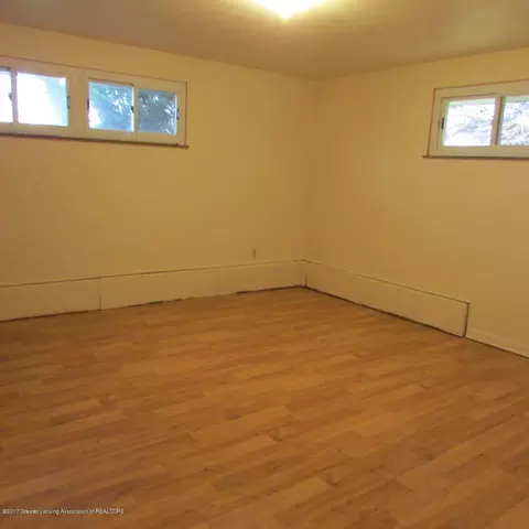 685 N Cedar Rd, Mason, MI 48854 photo 9