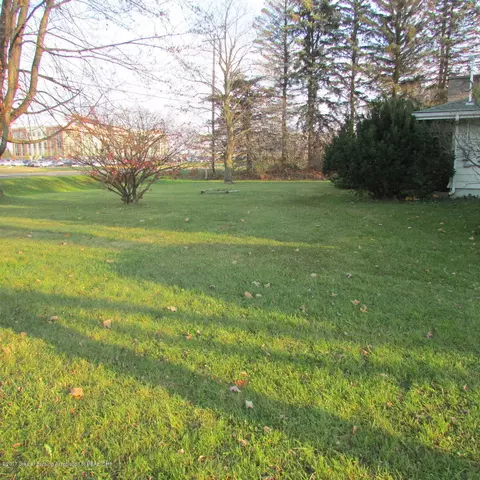 685 N Cedar Rd, Mason, MI 48854 photo 16