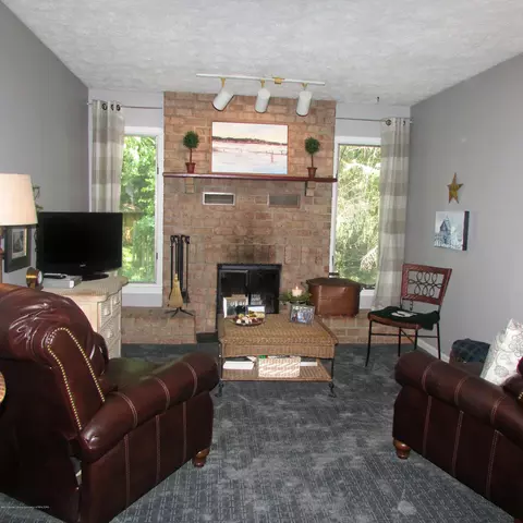201 Ruby Way, Williamston, MI 48895 photo 9