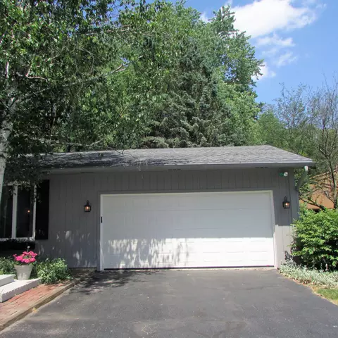 201 Ruby Way, Williamston, MI 48895 photo 4