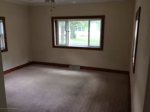 218 Jackson St, Sunfield, MI 48890 photo 3