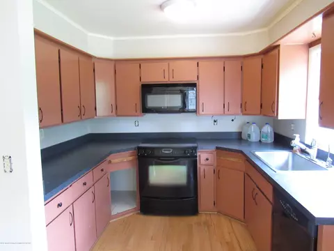 7416 E Cutler Rd, Bath, MI 48808 photo 3