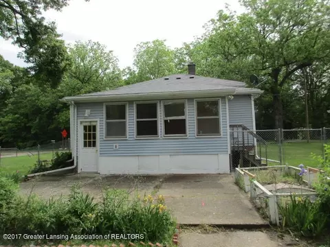 420 Mill St, Williamston, MI 48895 photo 2