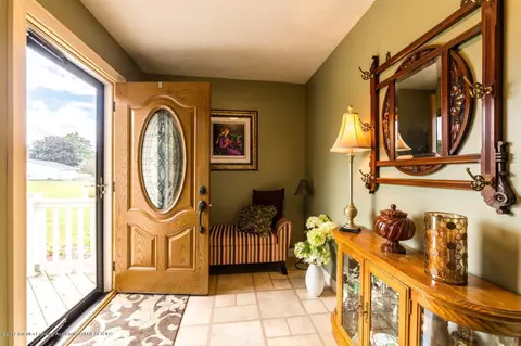 11902 W State Rd, Eagle, MI 48822 photo 4