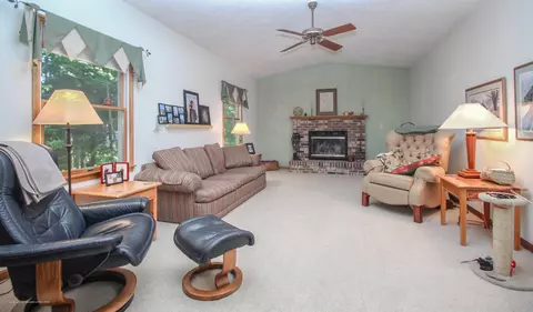 3951 Blue Spruce Dr, Dewitt, MI 48820 photo 6
