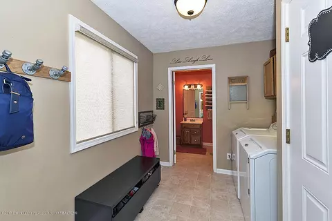 423 N Logan, Dewitt, MI 48820 photo 14
