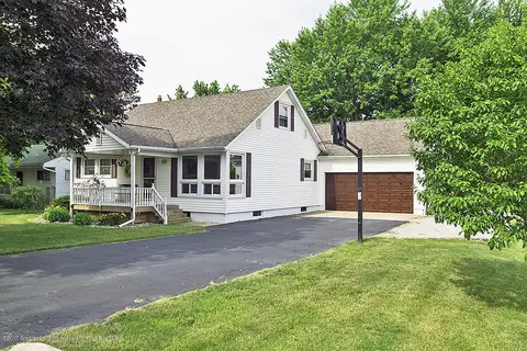 423 N Logan, Dewitt, MI 48820 photo 1