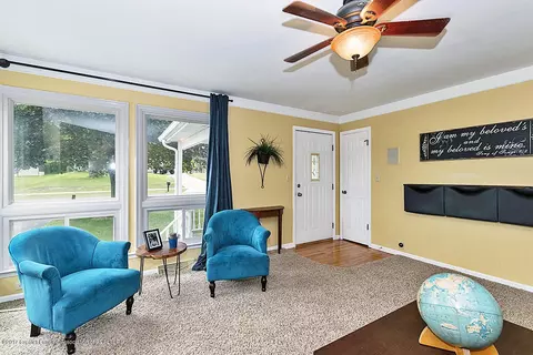 423 N Logan, Dewitt, MI 48820 photo 5
