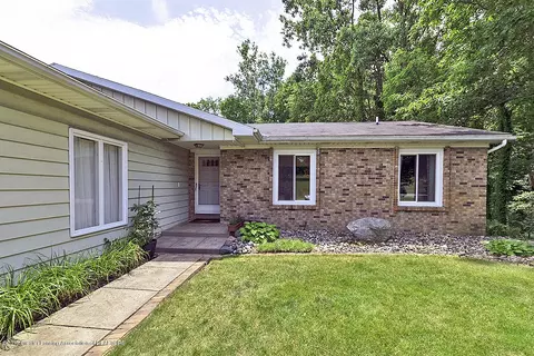 6634 Aberdeen, Dimondale, MI 48821 photo 3