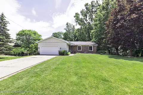 6634 Aberdeen, Dimondale, MI 48821 photo 2