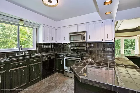 6634 Aberdeen, Dimondale, MI 48821 photo 10