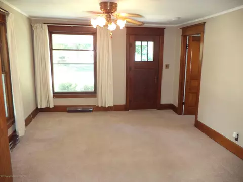 609 E Higham St, Saint Johns, MI 48879 photo 6