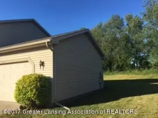 14727 Lullingstone Dr, Lansing, MI 48906 photo 2