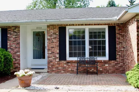 880 Moss Glen Cir, Haslett, MI 48840 photo 3
