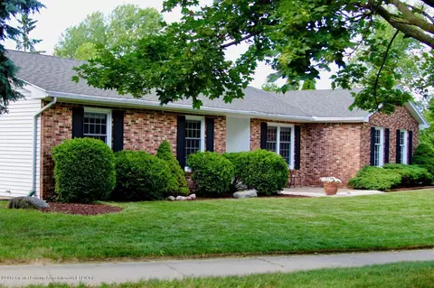 880 Moss Glen Cir, Haslett, MI 48840 photo 4