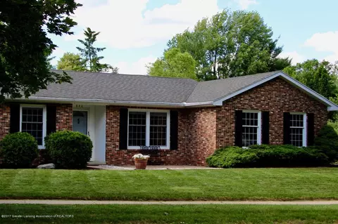 880 Moss Glen Cir, Haslett, MI 48840 photo 2