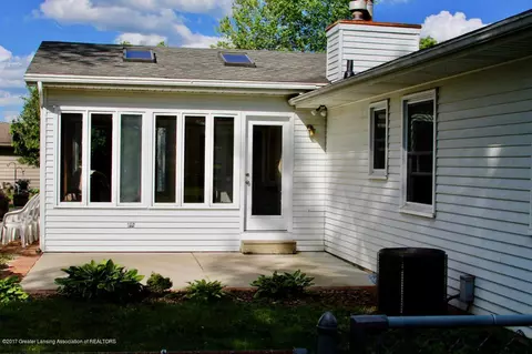 880 Moss Glen Cir, Haslett, MI 48840 photo 7
